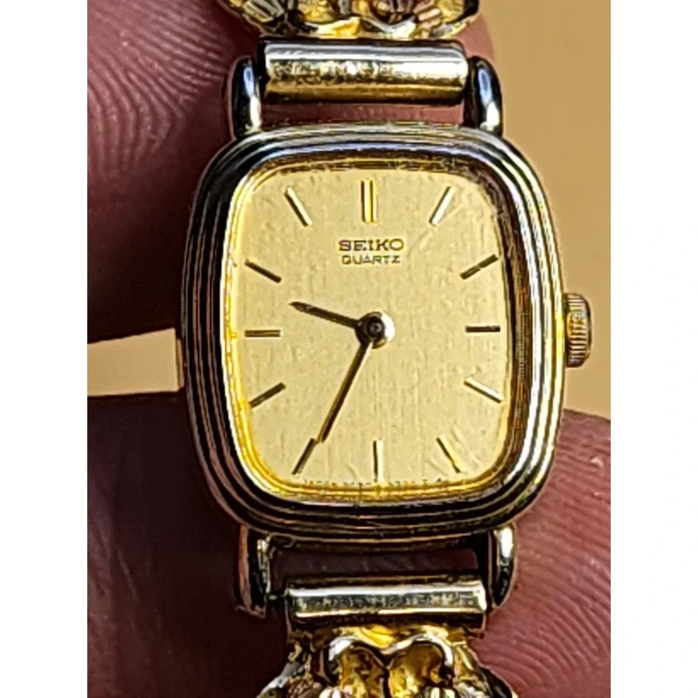 Vintage SEIKO Watch‎ STAMPER Signed 10k Black Hills Gold Women's 10K Yellow Gold